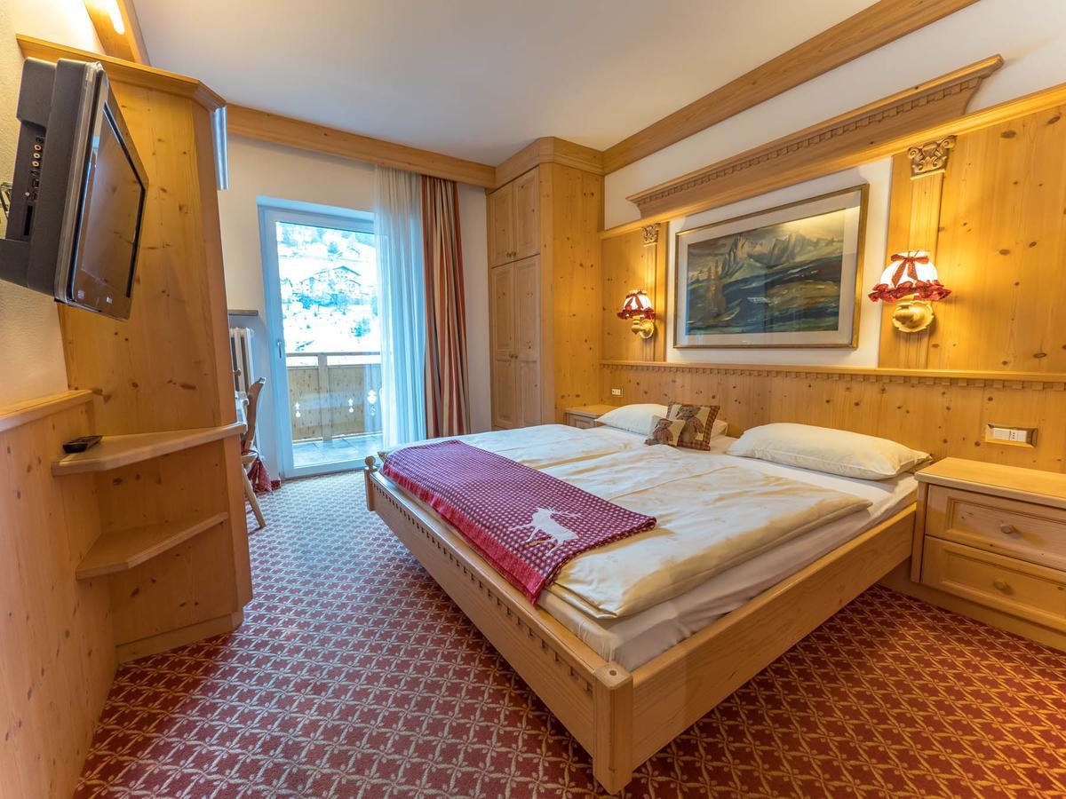 Hotel Garni Toni à Ortisei Extérieur photo